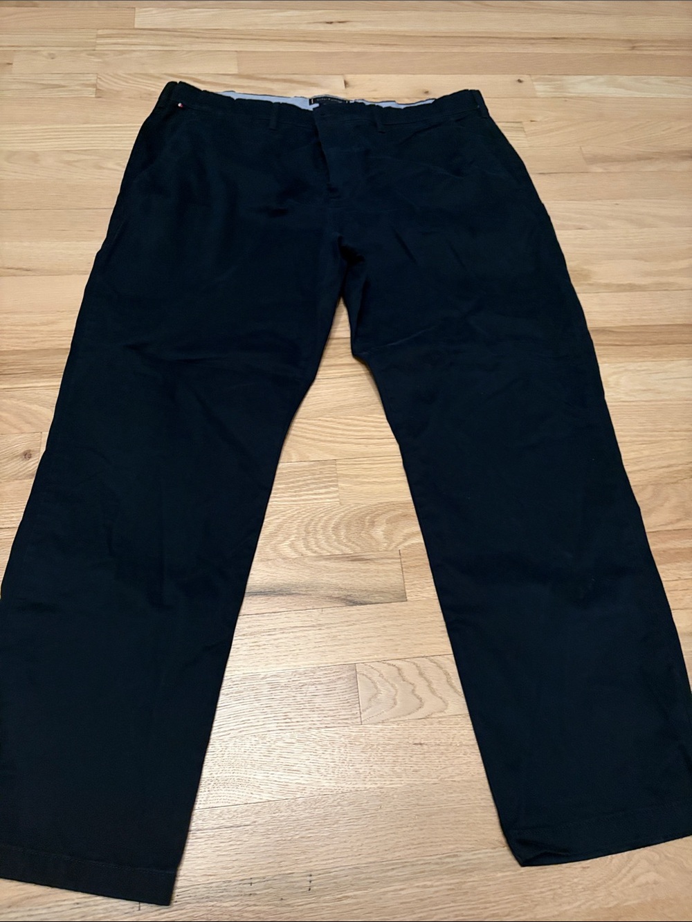 Tommy Hilfiger Men’s Black Chino Pants - Classic Straight Fit